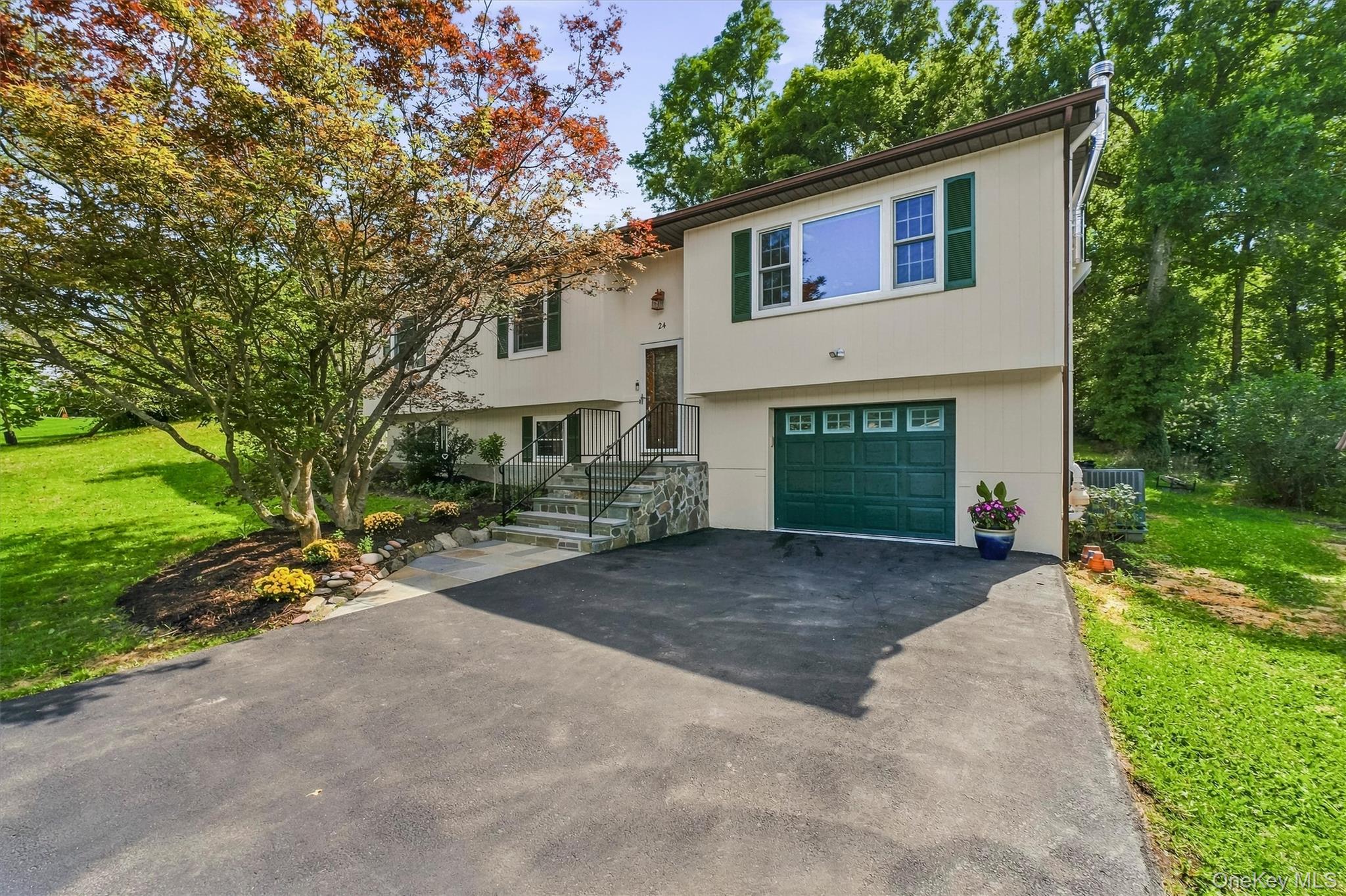 24 Bell Air Lane – For Sale