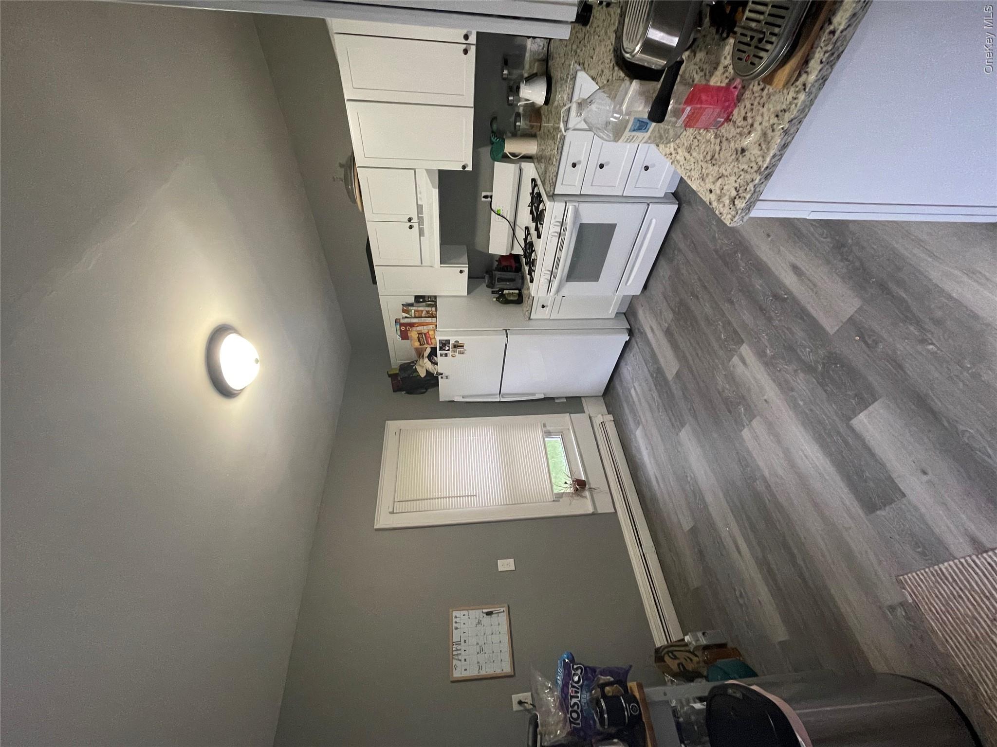 98 Oak Street, Unit 96-98 photo 4