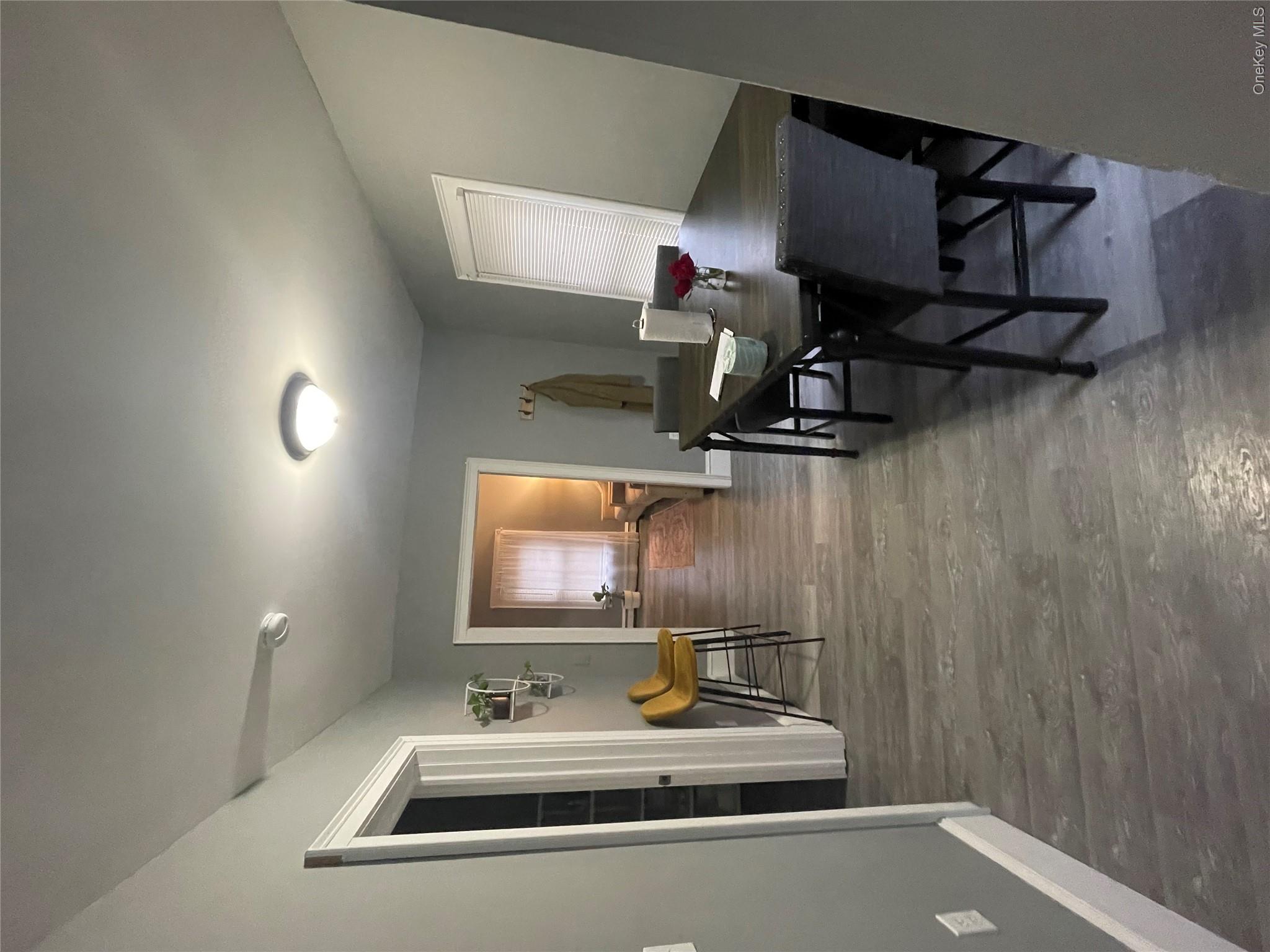 98 Oak Street, Unit 96-98 photo 5