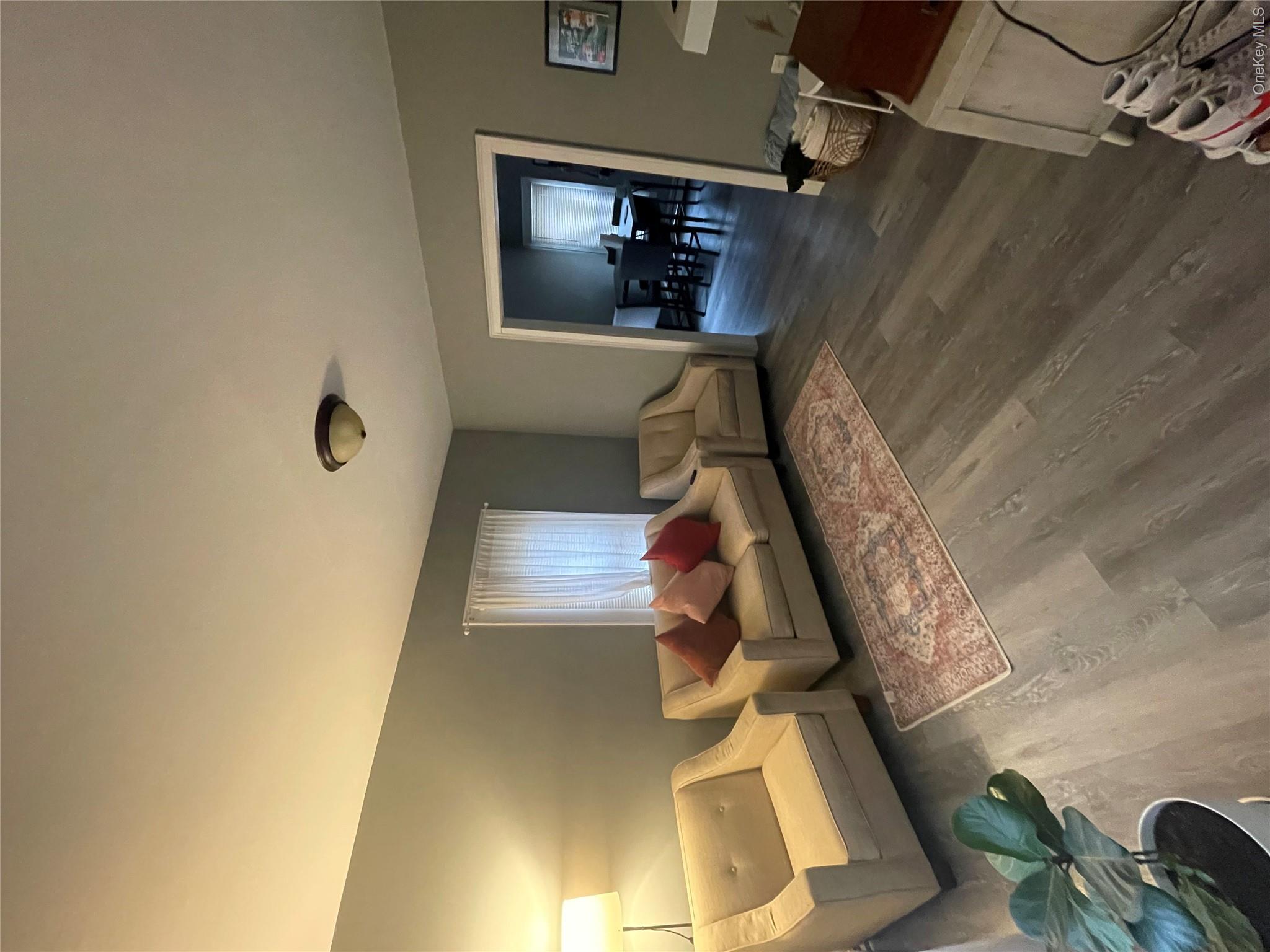 98 Oak Street, Unit 96-98 photo 2