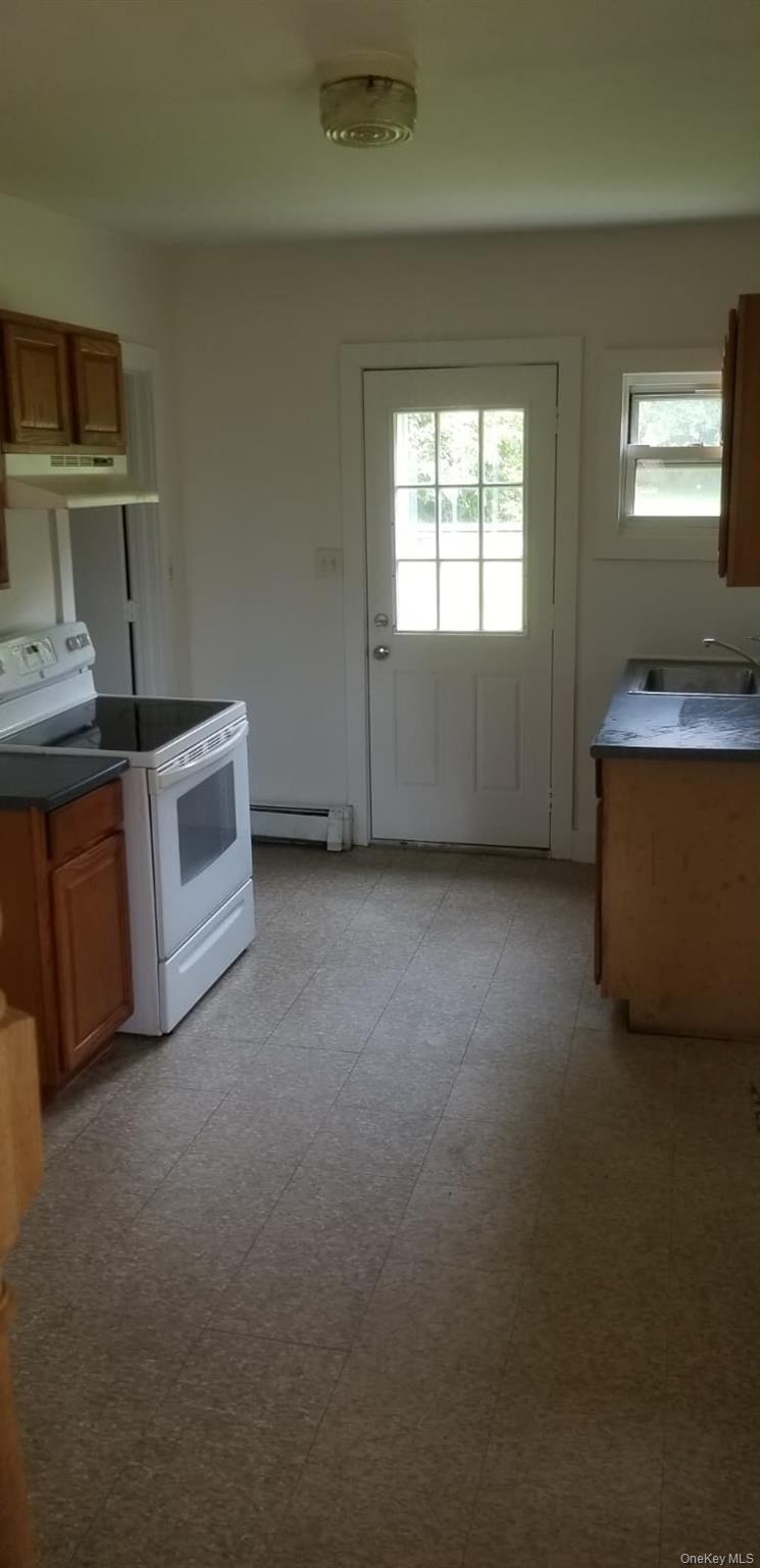 6 Broadhead Street – For Rent photo 5