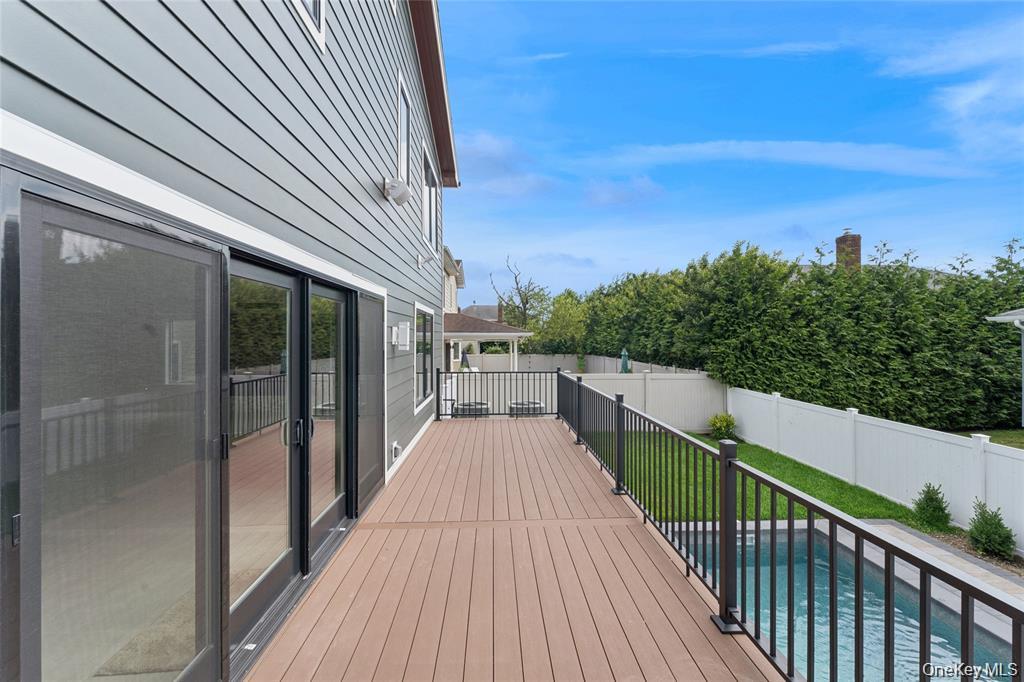 141 Flamingo Street – For Sale photo 2