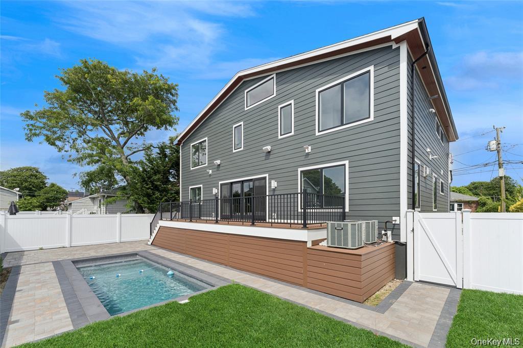 141 Flamingo Street – For Sale