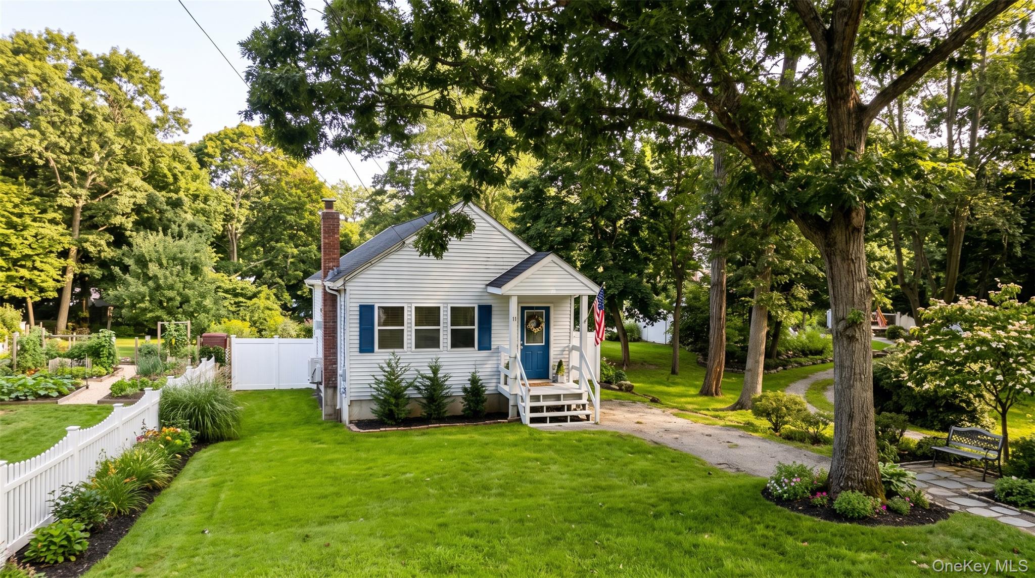 11 Huntington Road – For Sale photo 2