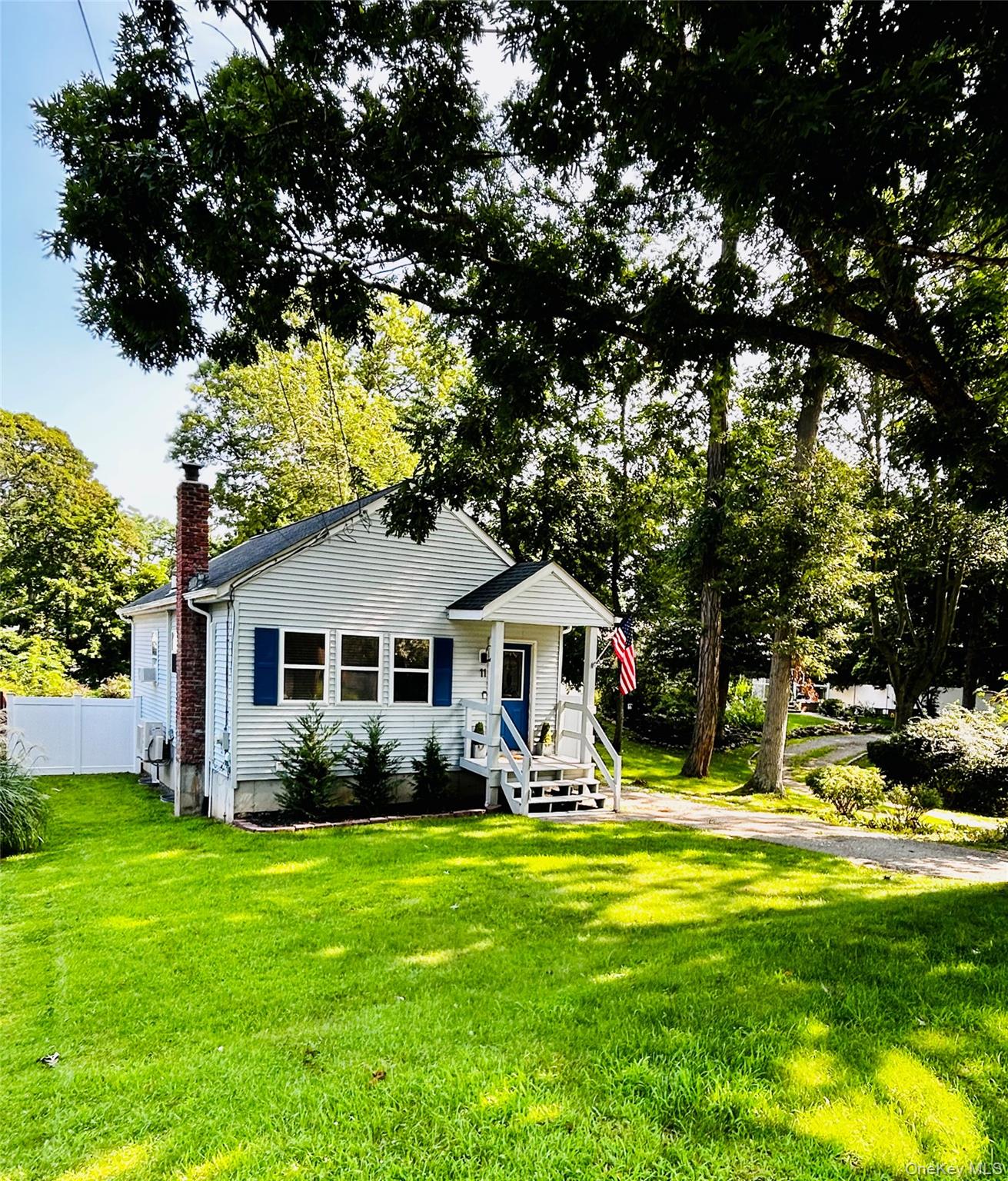 11 Huntington Road – For Sale photo 3