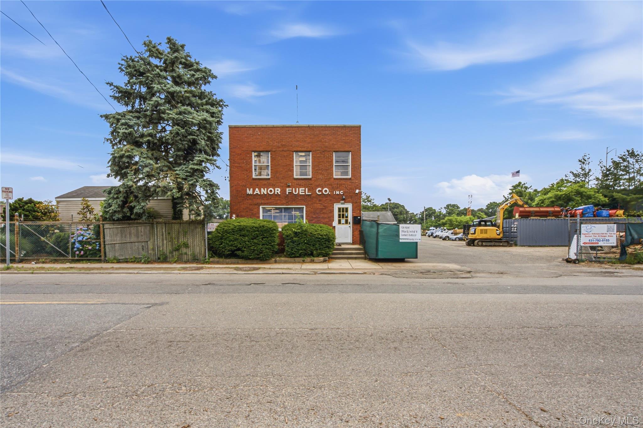152 Railroad Street – For Sale