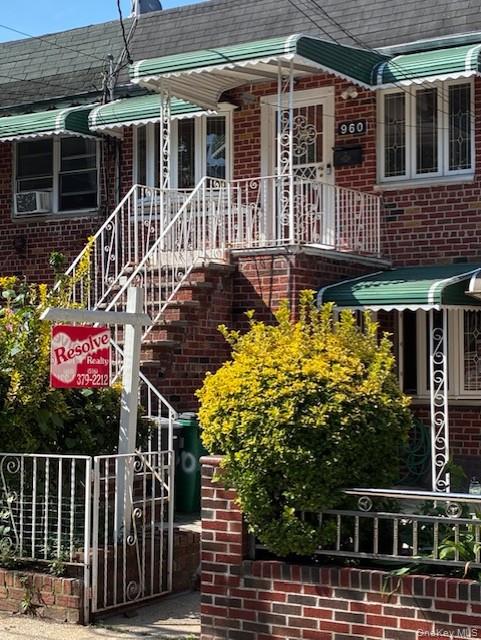 960 E 101st Street – For Sale photo 2