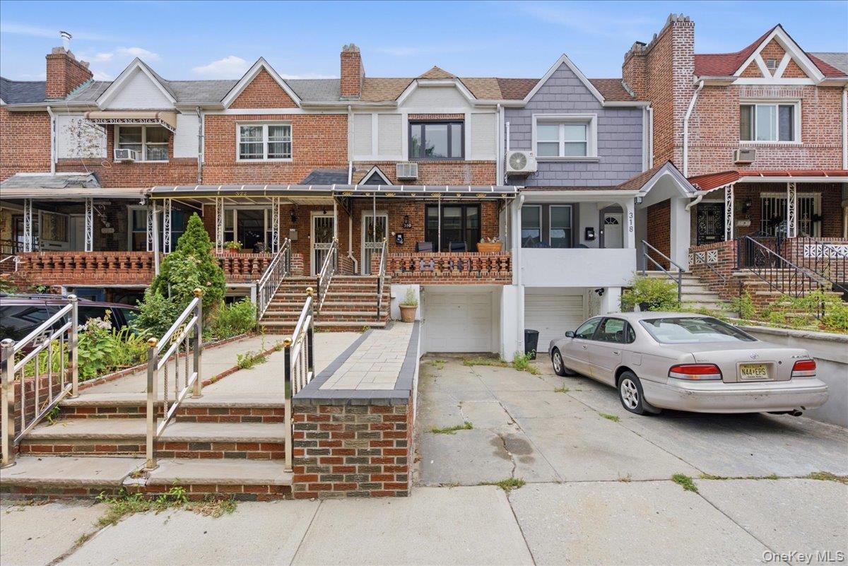 320 E 59th Street – For Sale