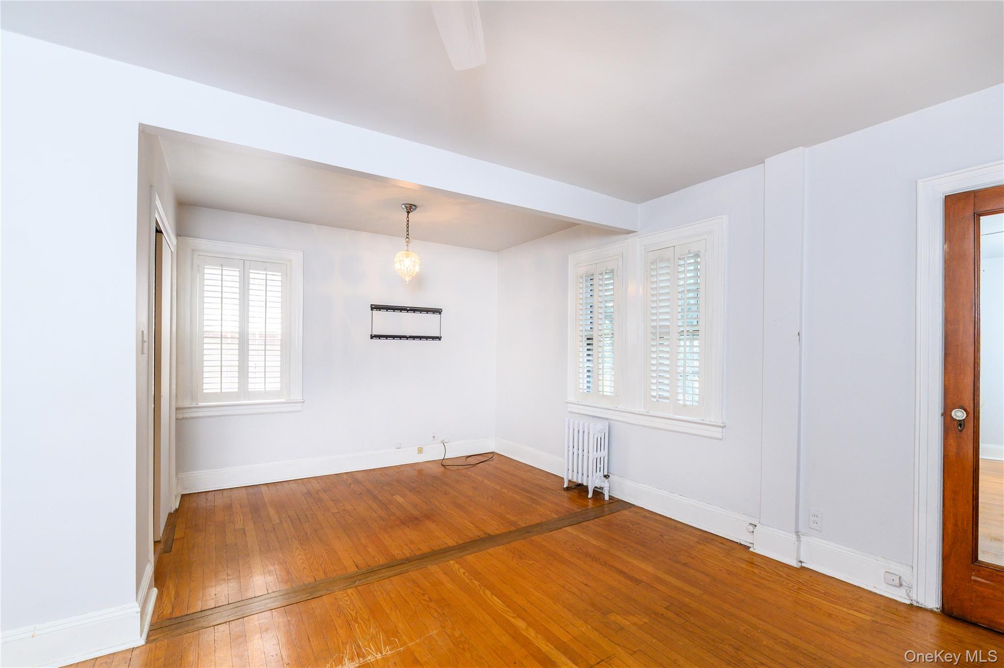27-19 167 Street – For Sale photo 12