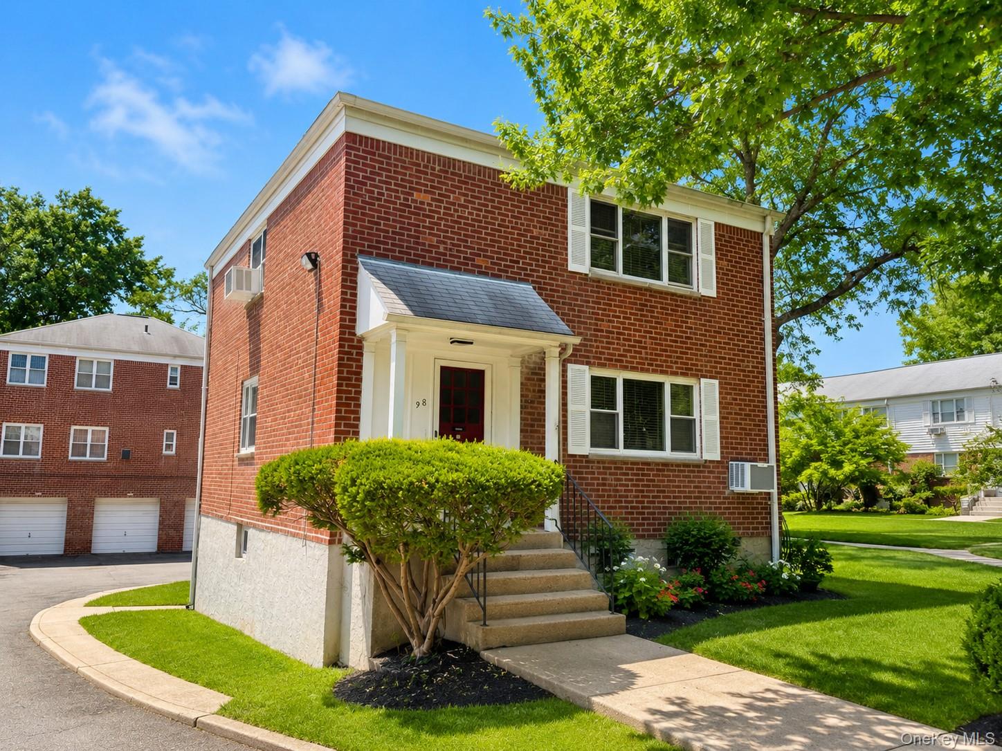 15-98 212 Street, Unit 276 photo 3