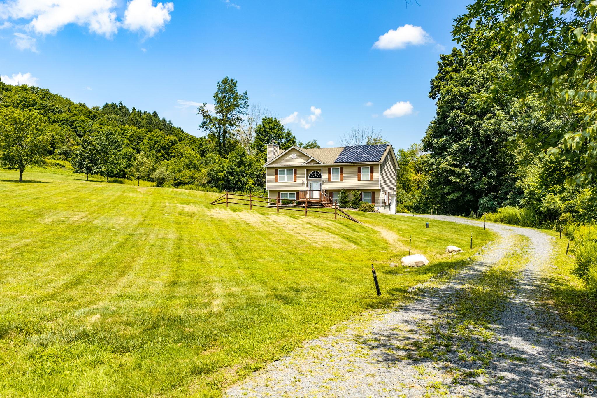 236 Springbrook Road – For Sale photo 2