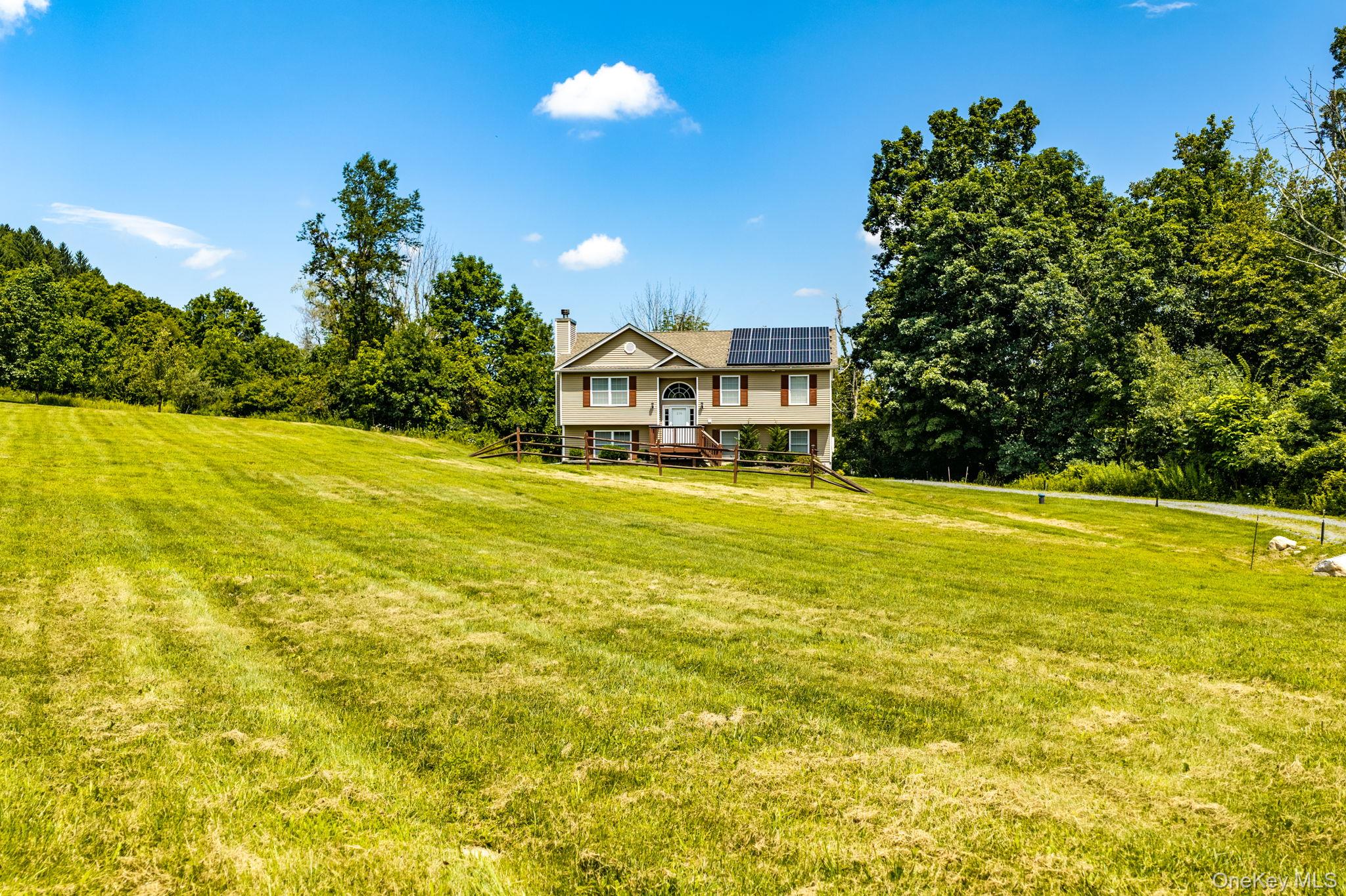 236 Springbrook Road – For Sale photo 3
