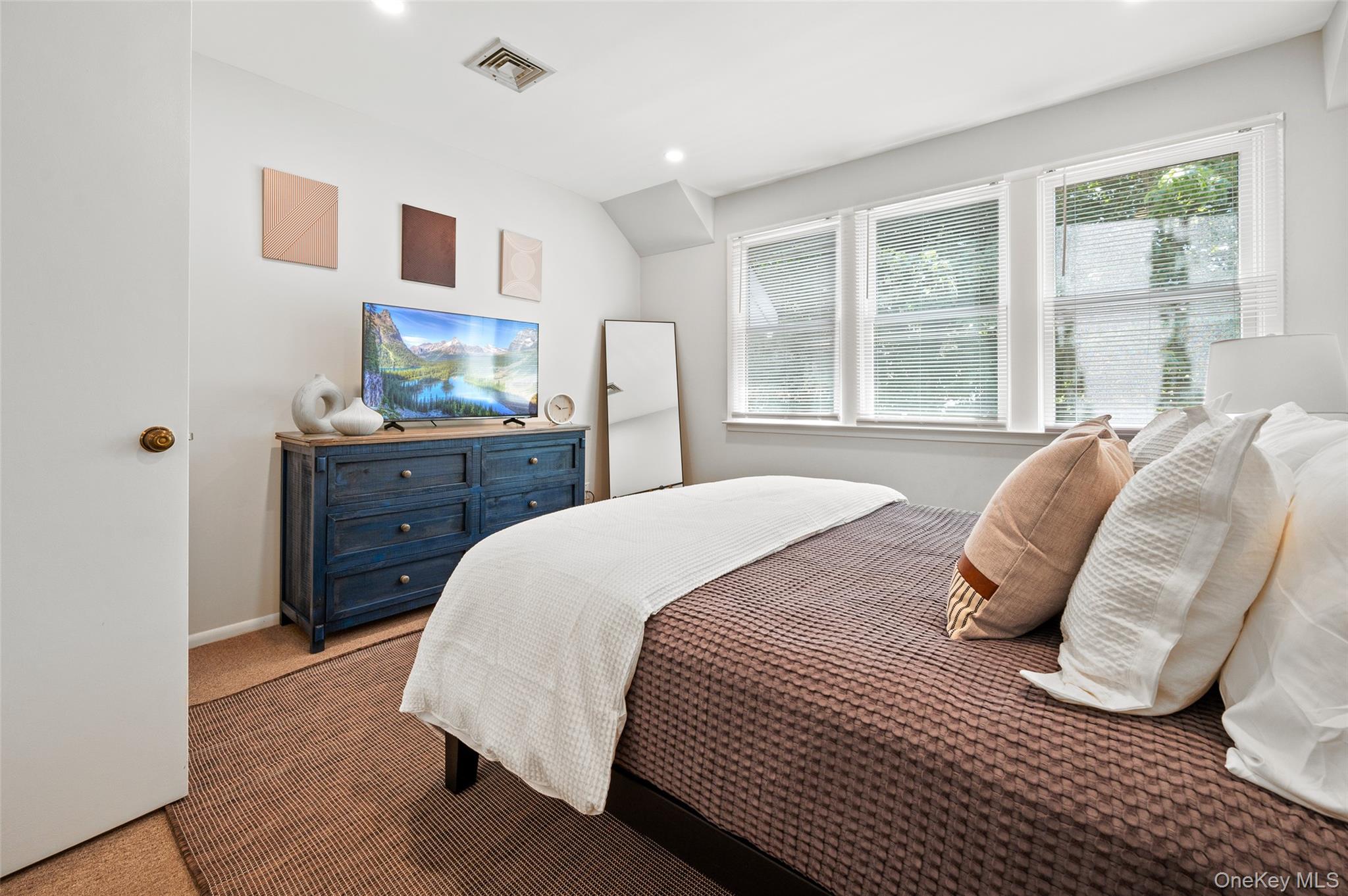49 Canoe Place Rd – For Sale photo 17