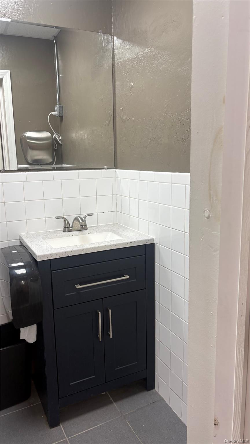 102-11 159th Road – For Rent photo 6
