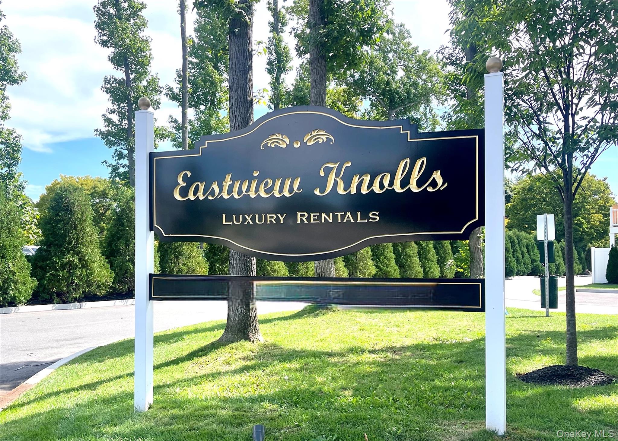 221 Eastview Drive – For Rent