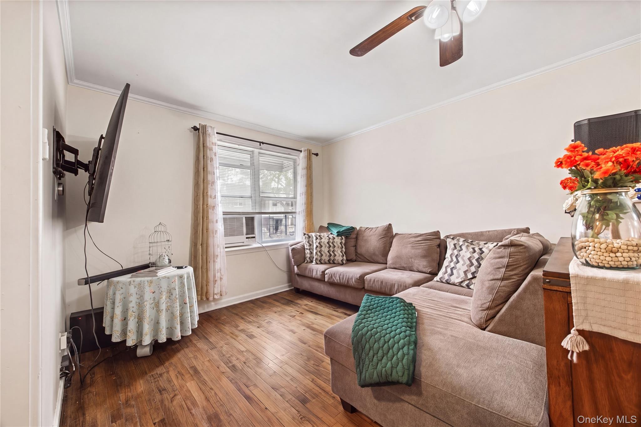 3243 Corsa Avenue – For Sale photo 3