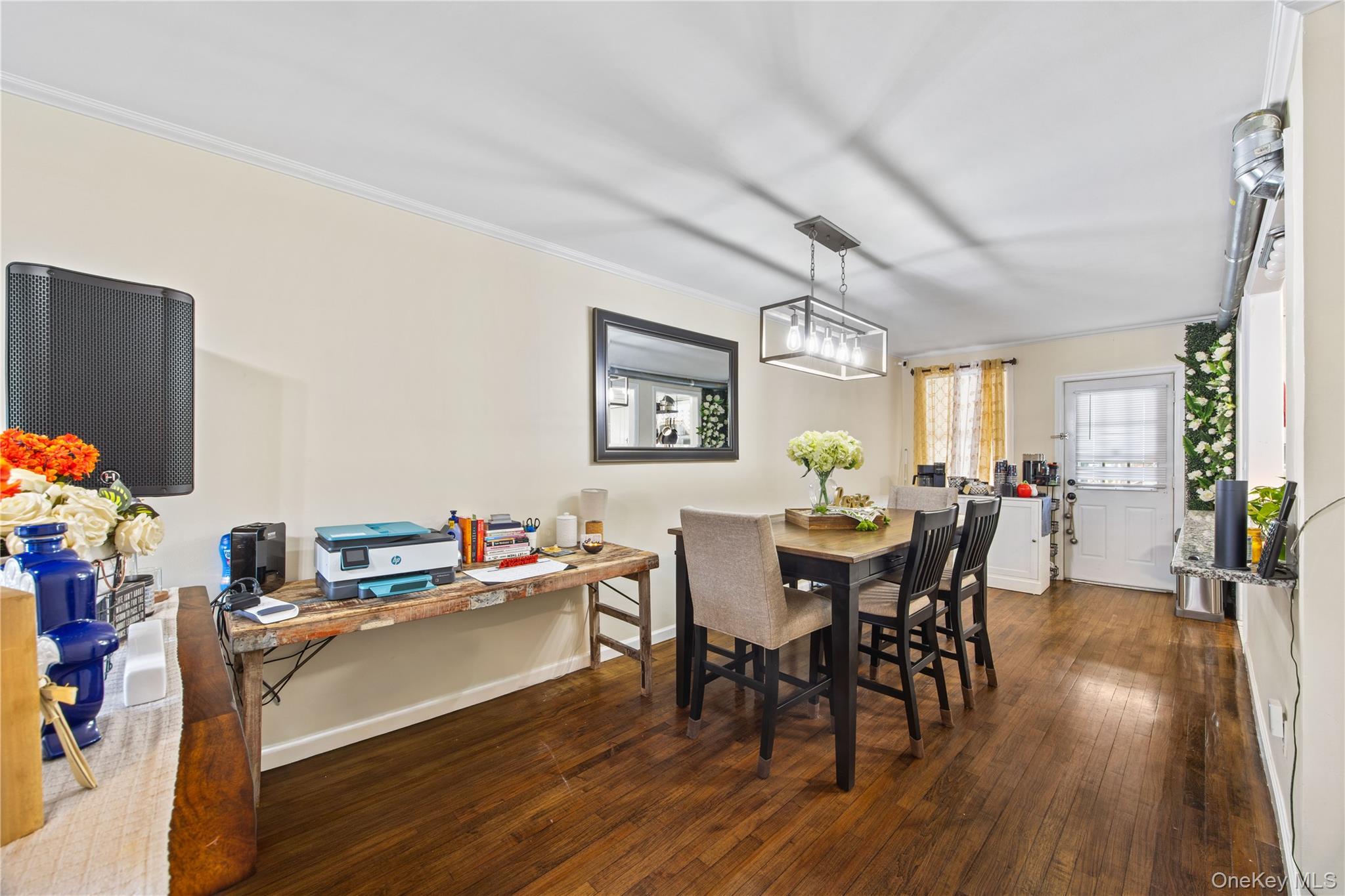 3243 Corsa Avenue – For Sale photo 5
