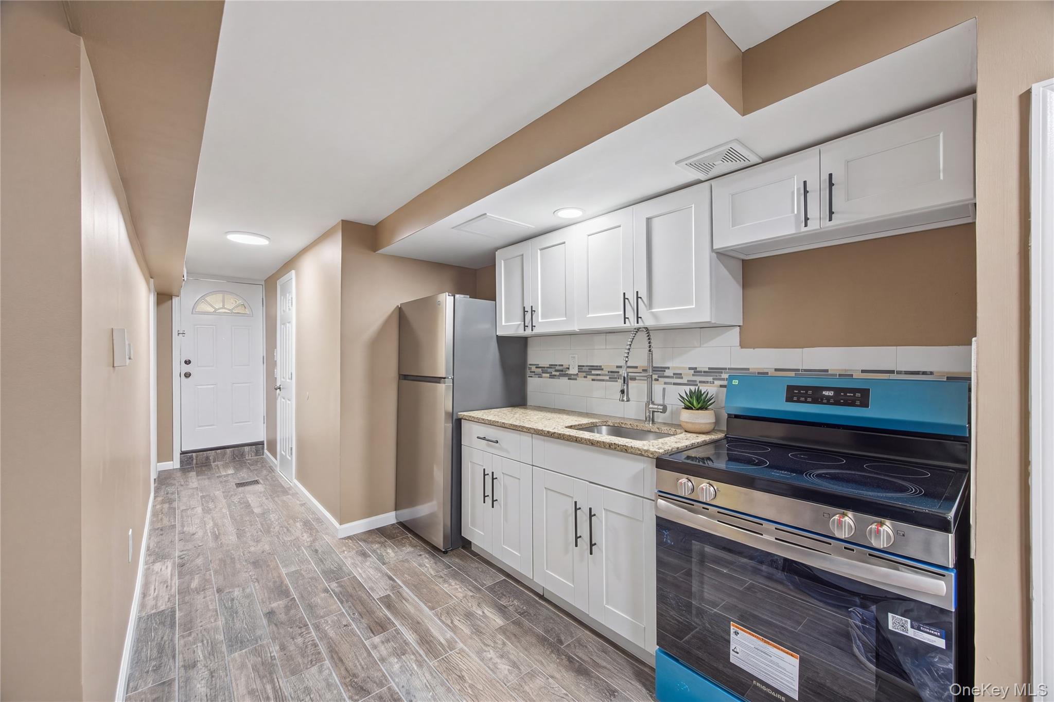 3243 Corsa Avenue – For Sale photo 20