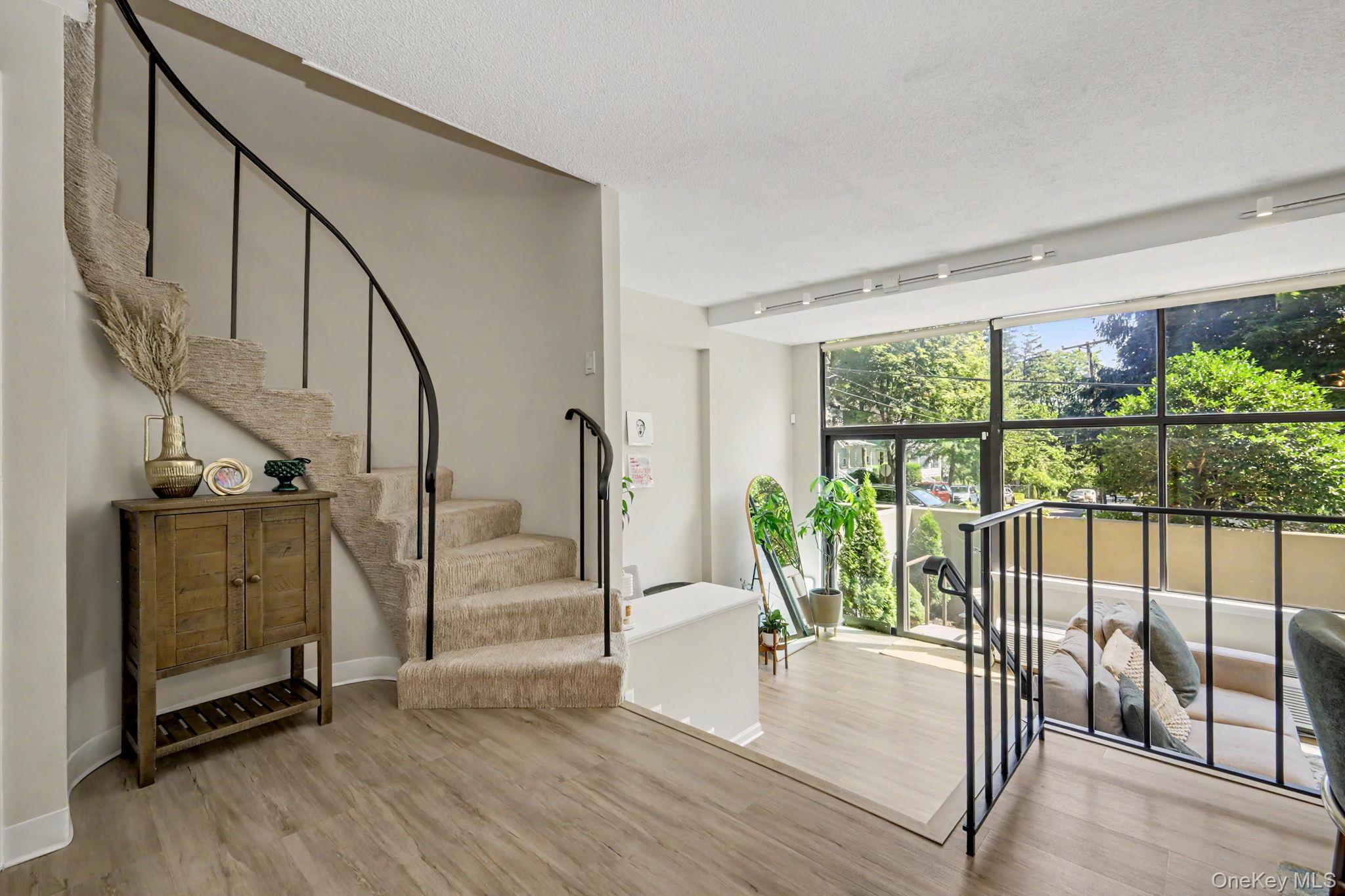 15 Stewart Place, Unit 1S photo 6