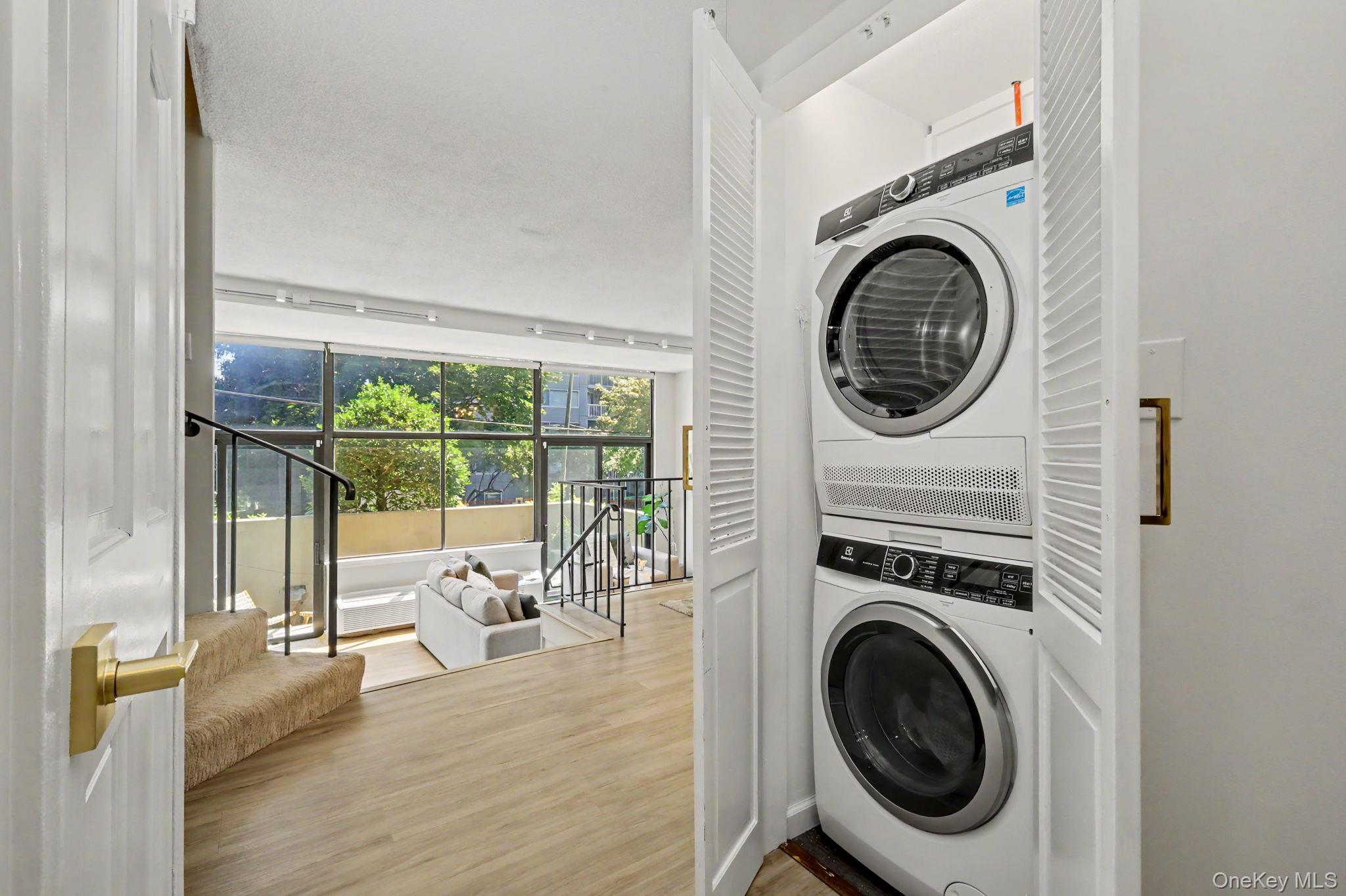15 Stewart Place, Unit 1S photo 5