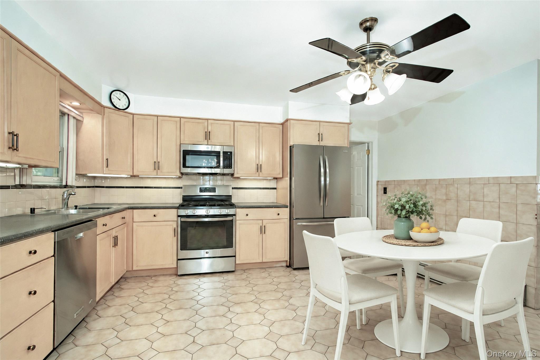 28 Beechwood Avenue – For Rent photo 12