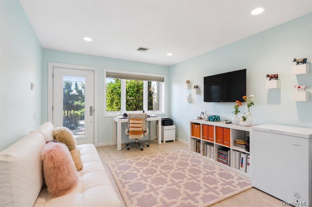623 Oceanfront, Unit A photo 13