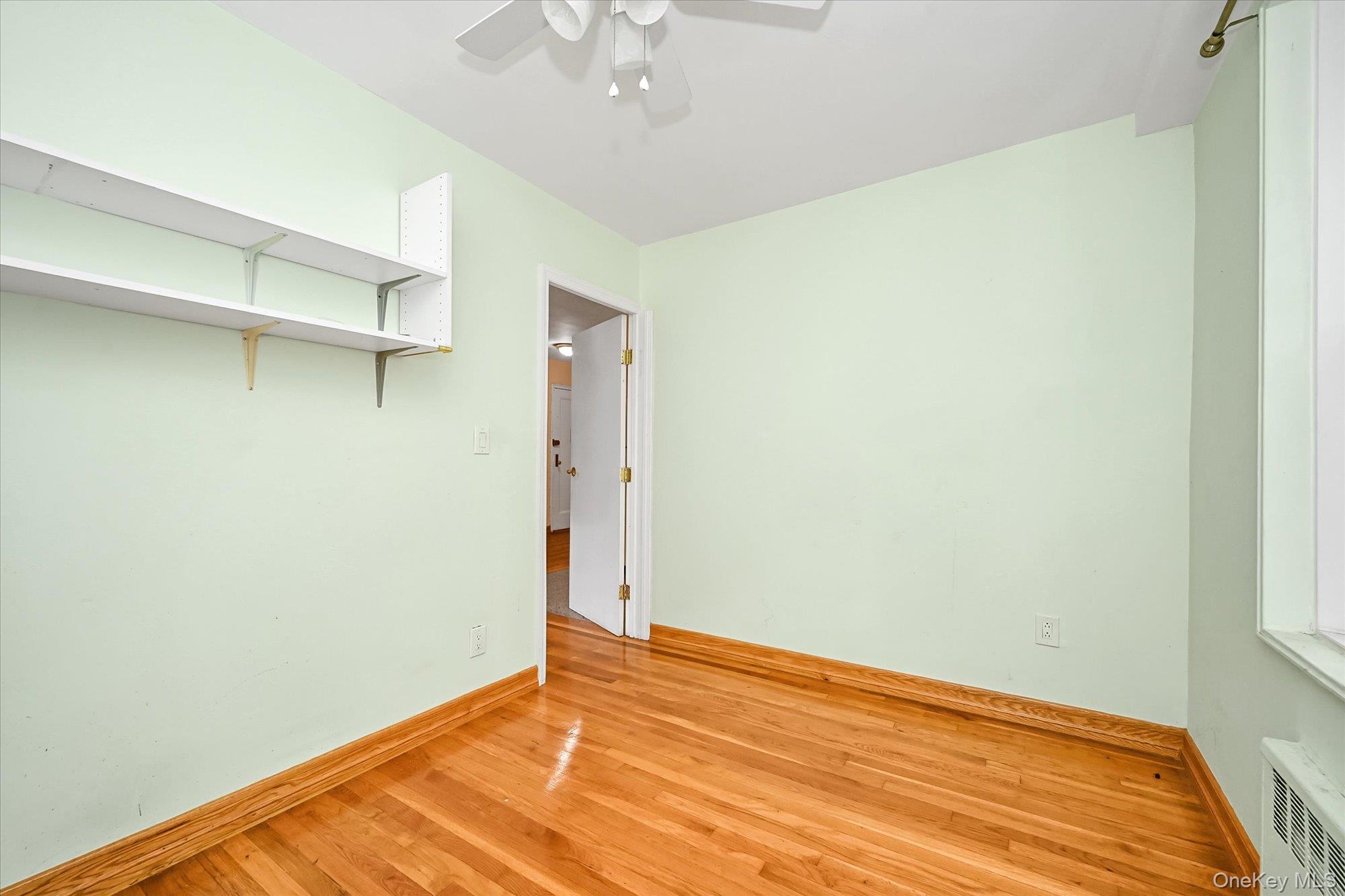 140-18 Burden Crescent, Unit 411 photo 7