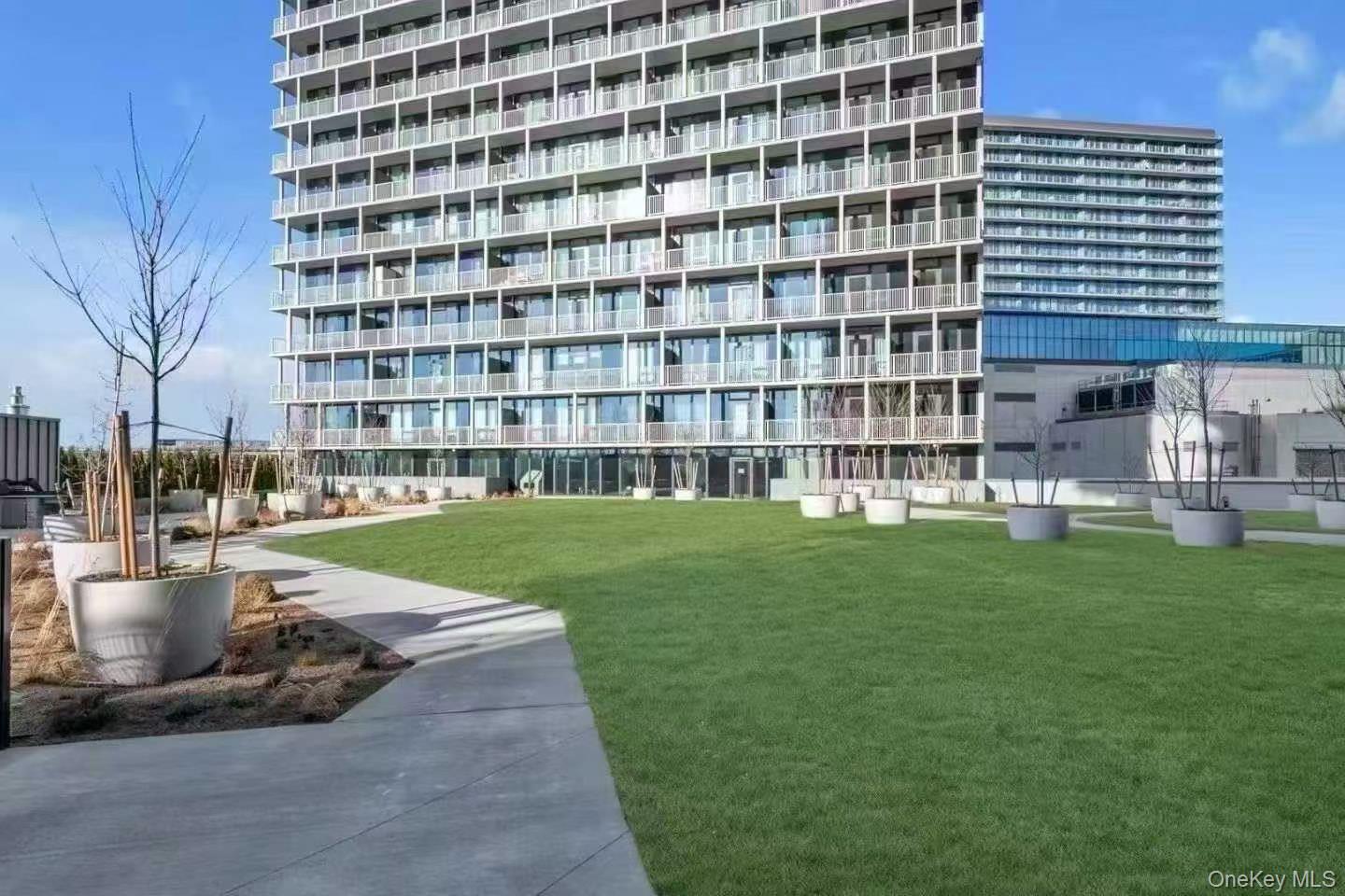 131-02B 40th Road, Unit 4U