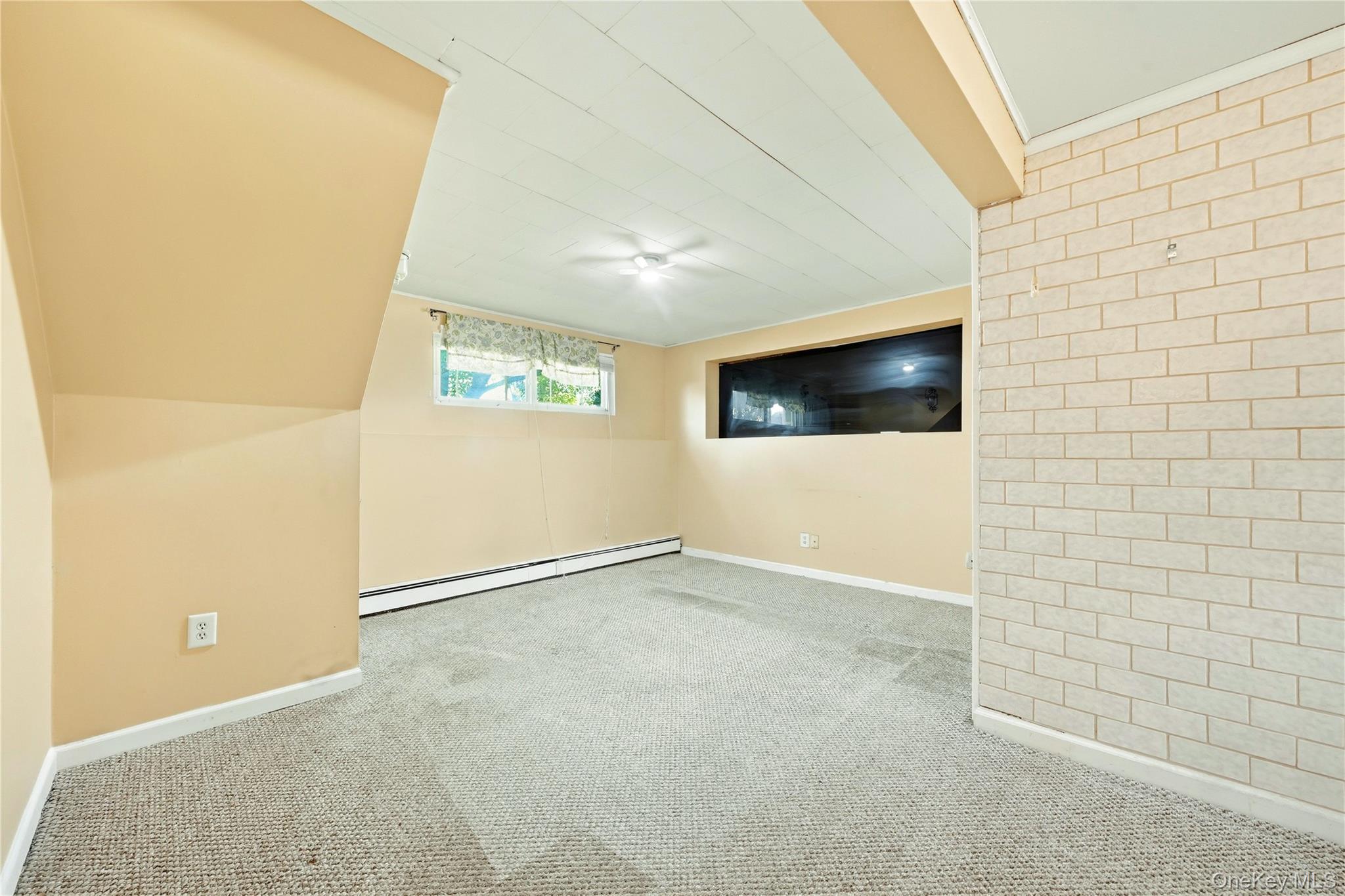 835 7th Street – For Sale photo 23