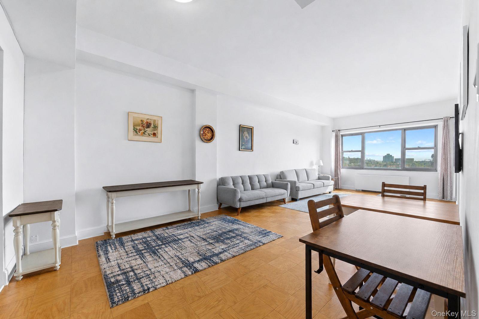 61-20 Grand Central Parkway, Unit A1508 photo 9