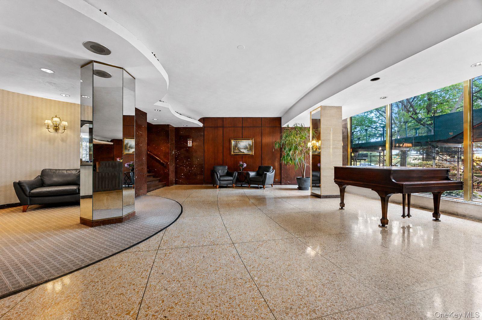 61-20 Grand Central Parkway, Unit A1508