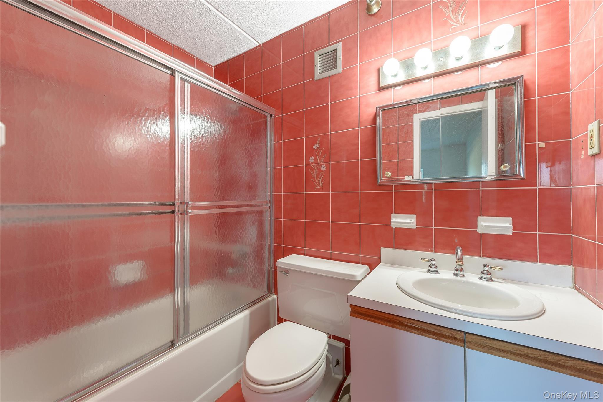 205 Mineola Boulevard, Unit 3G photo 18