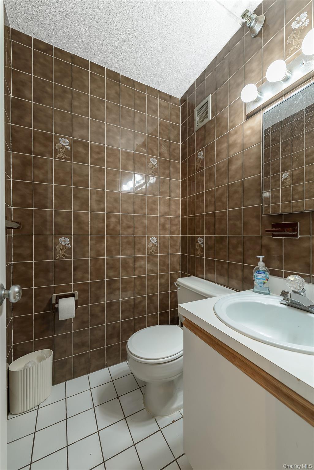 205 Mineola Boulevard, Unit 3G photo 14