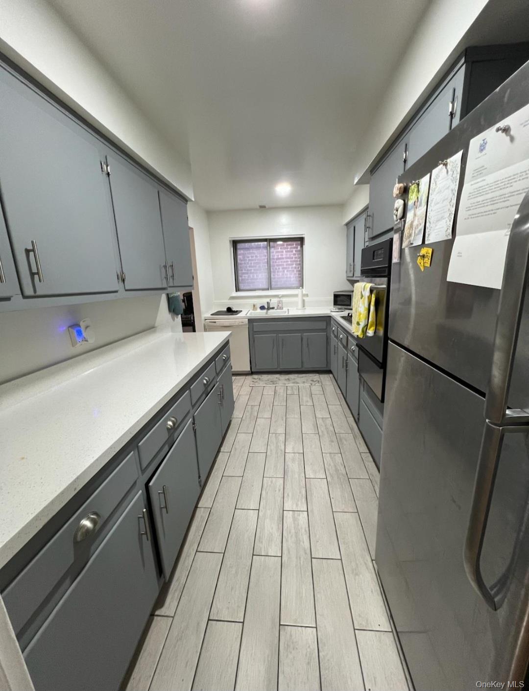 6037 Delafield Avenue, Unit 2 photo 4