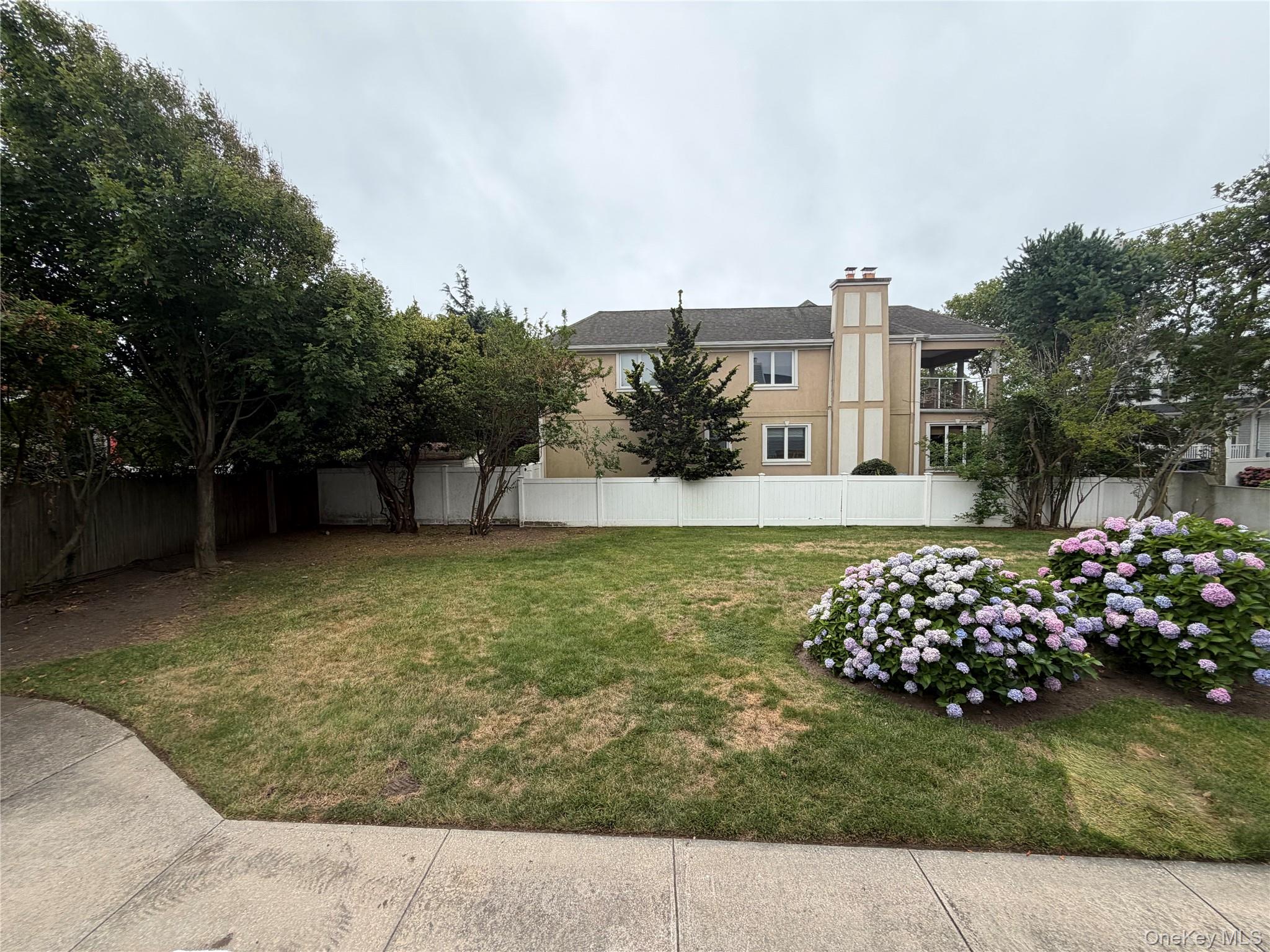 88 Erie Avenue – For Sale photo 3