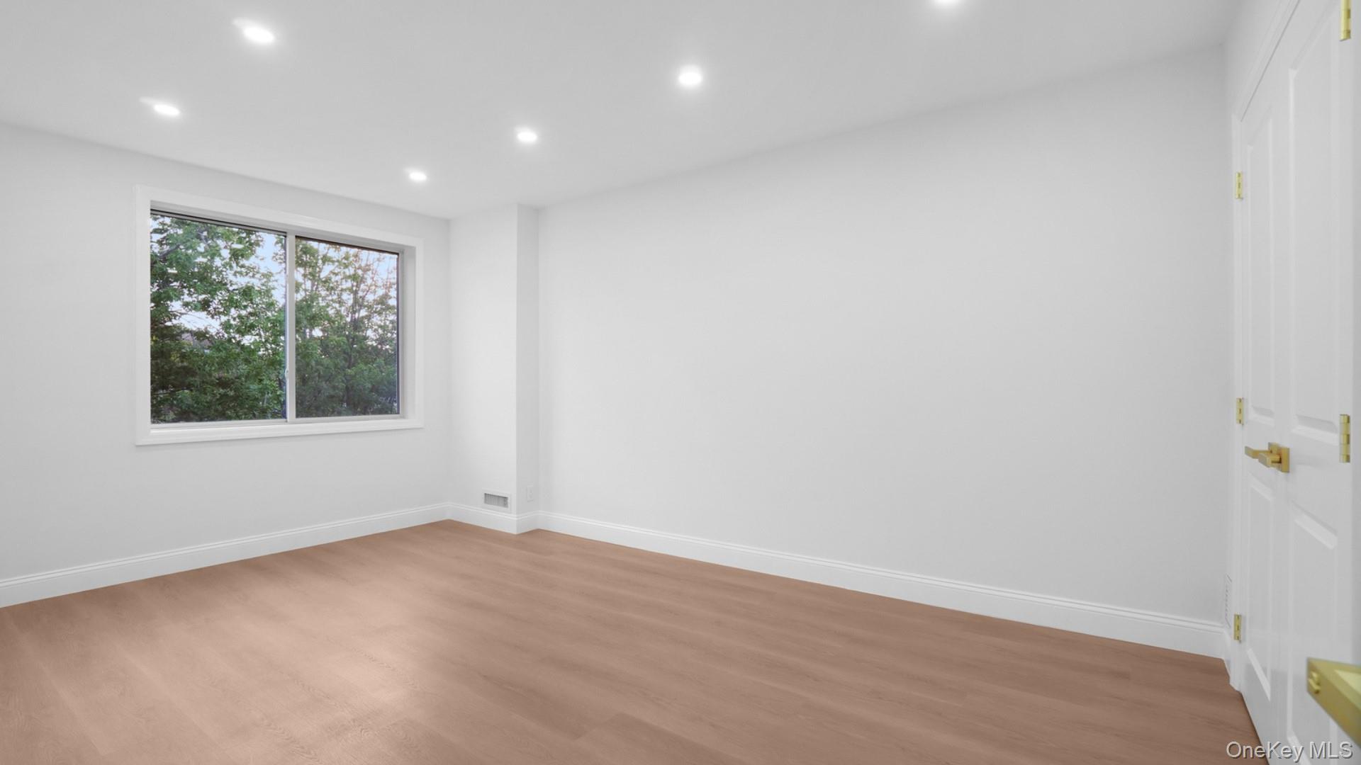 263 Quincy Avenue – For Sale photo 14
