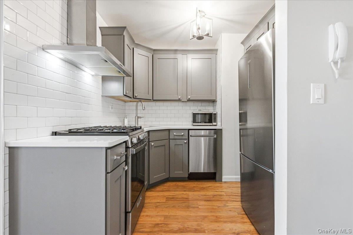 7025 Yellowstone Boulevard, Unit 8Q photo 4