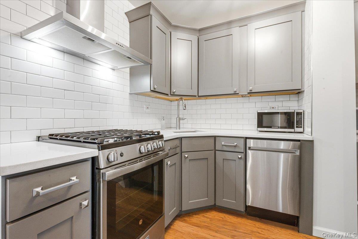 7025 Yellowstone Boulevard, Unit 8Q photo 3