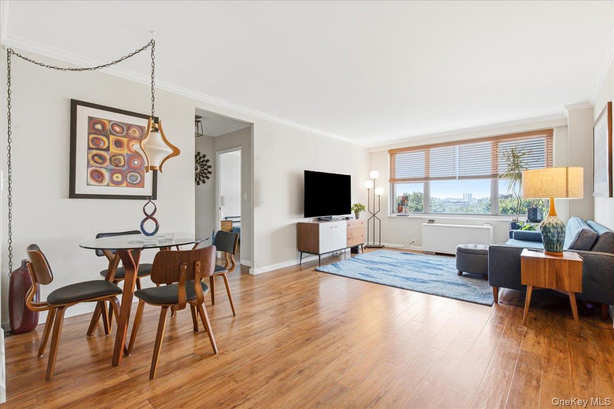 7025 Yellowstone Boulevard, Unit 8Q