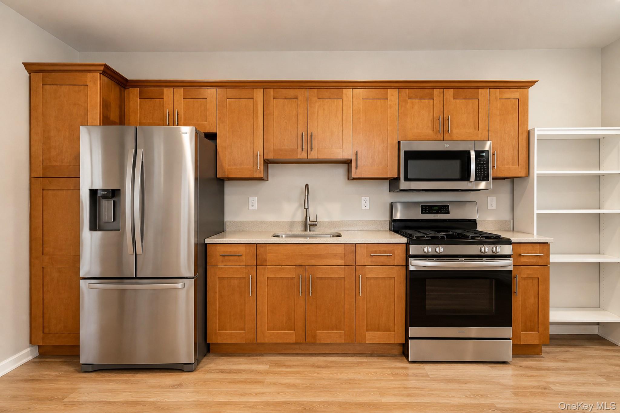 887 Pine Street – For Rent photo 4