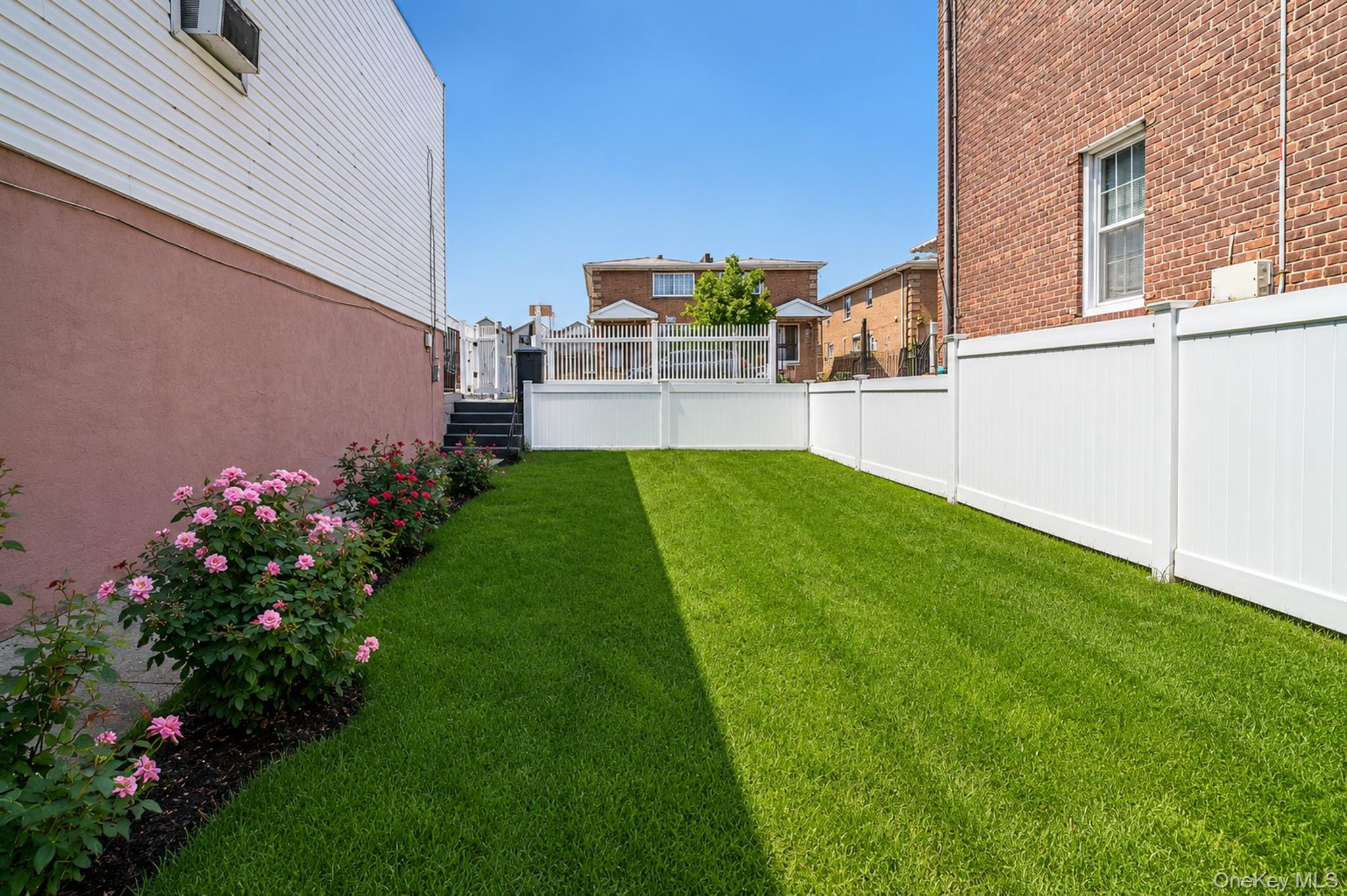 887 Pine Street – For Rent photo 9