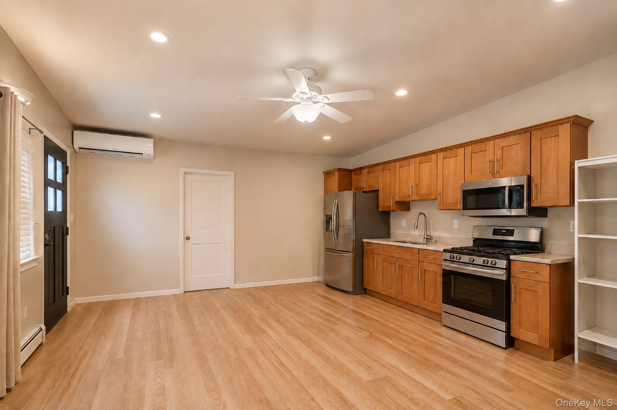 887 Pine Street – For Rent photo 3