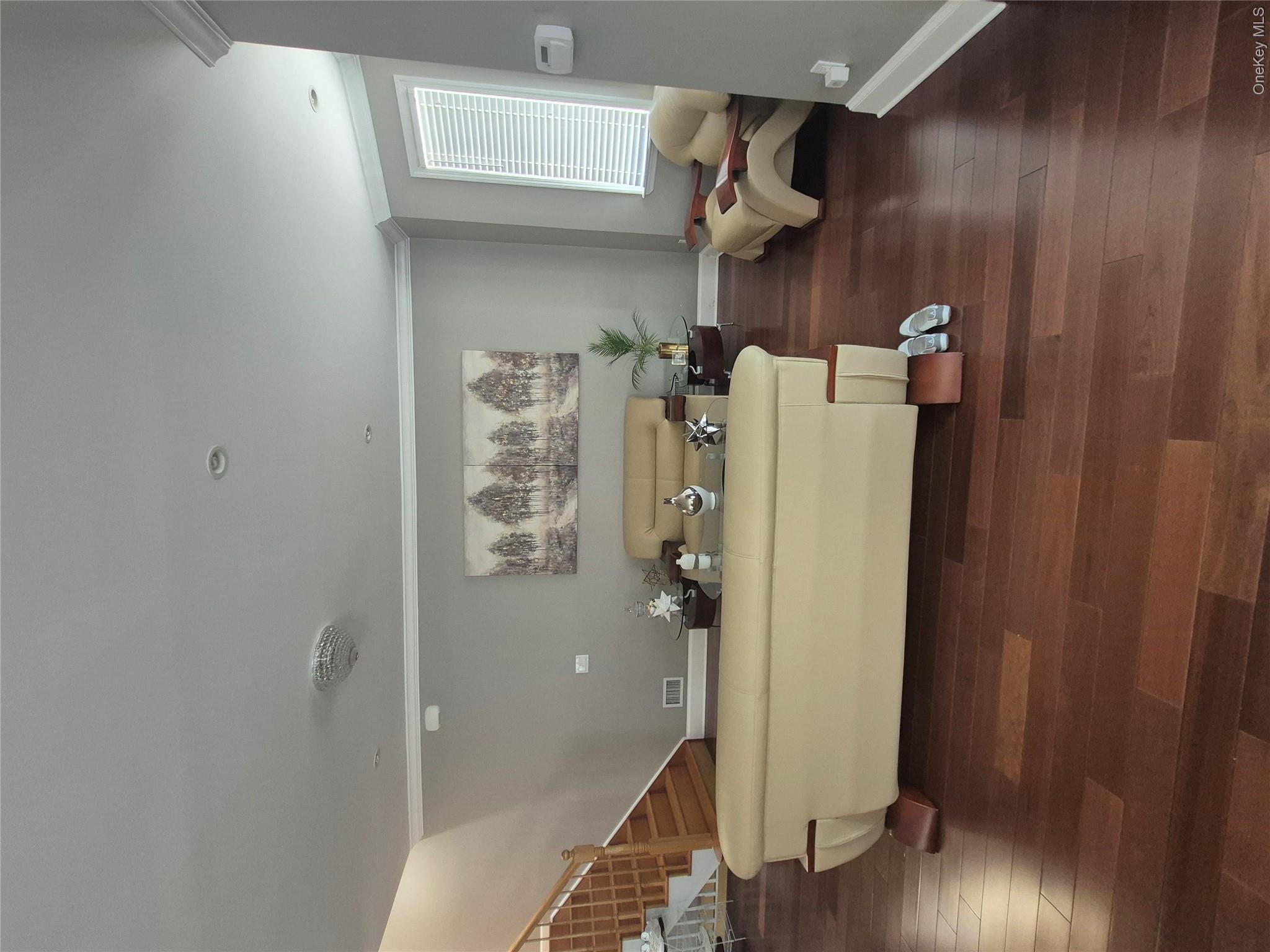 13014 221st Street – For Sale photo 3