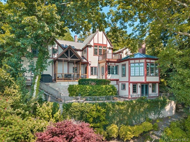 674 Crescent Avenue – For Sale