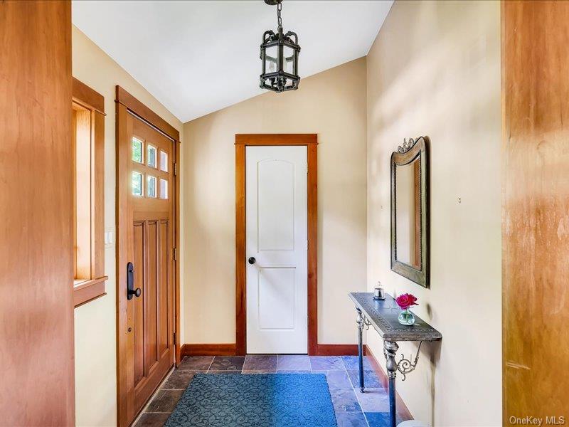 674 Crescent Avenue – For Sale photo 8