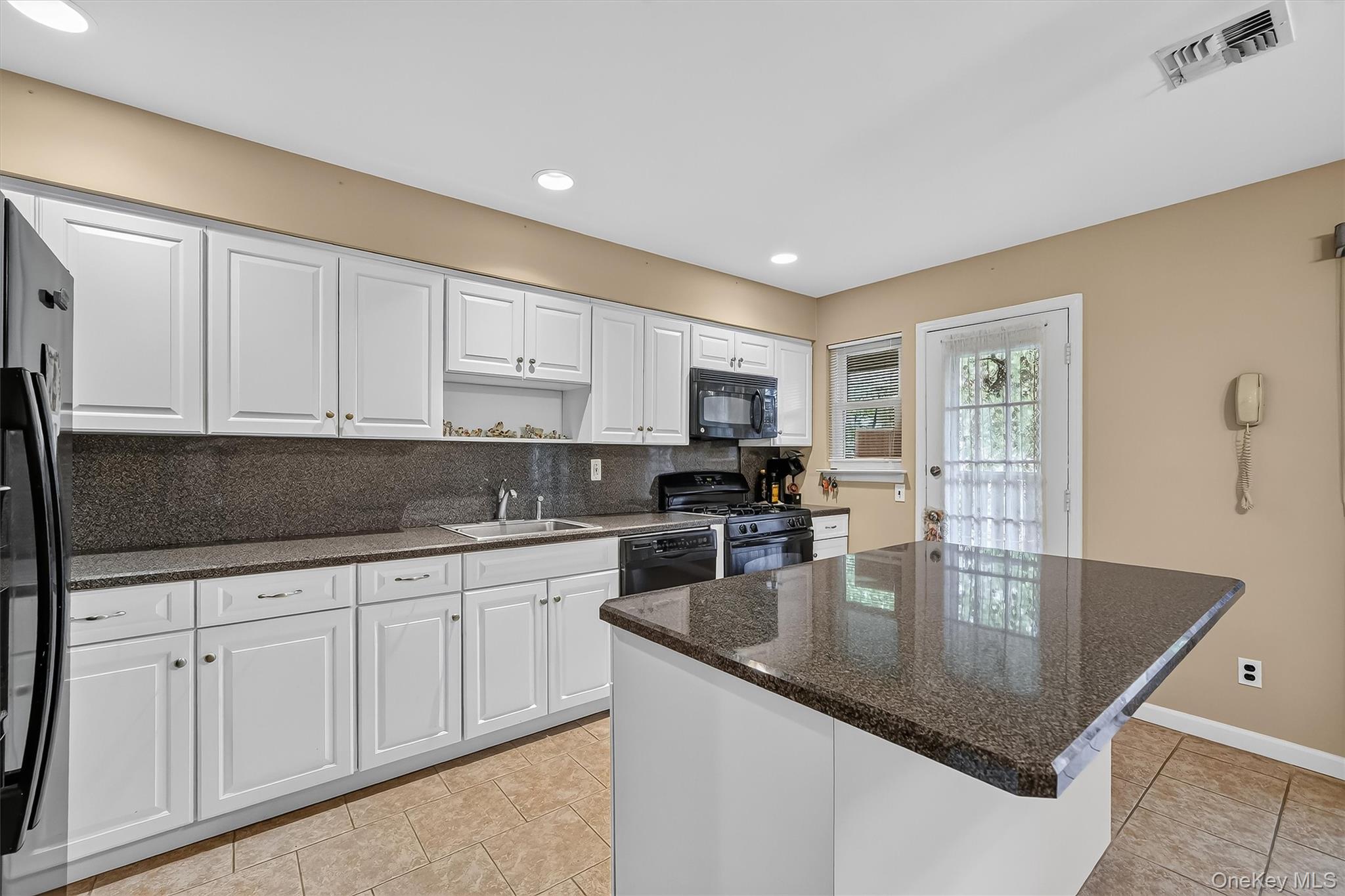 38 Milford Lane – For Sale photo 14