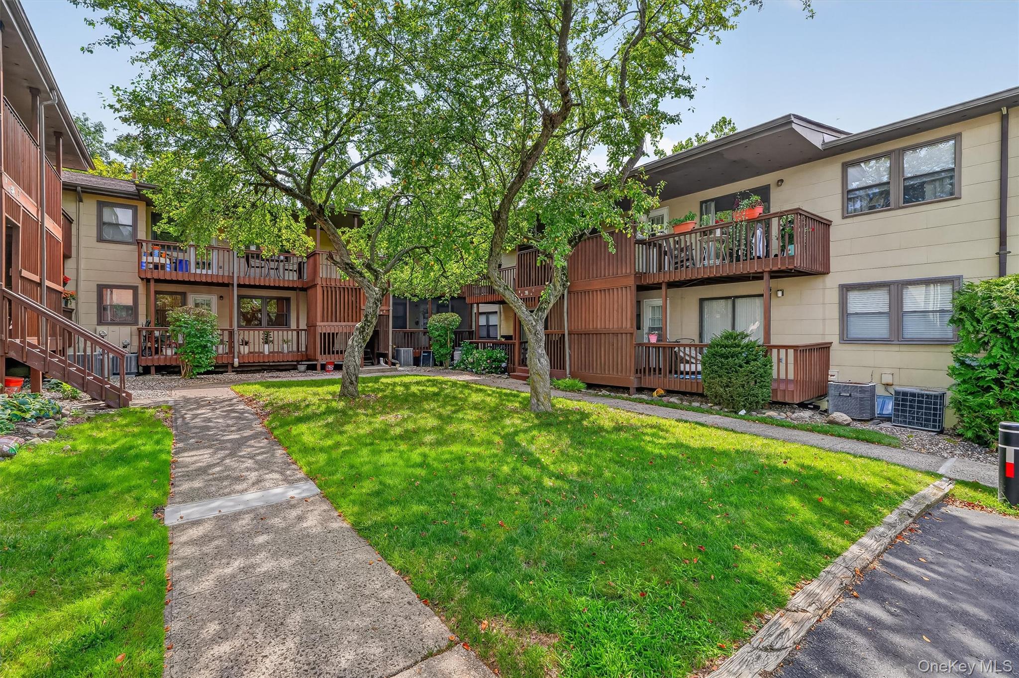 38 Milford Lane – For Sale photo 37