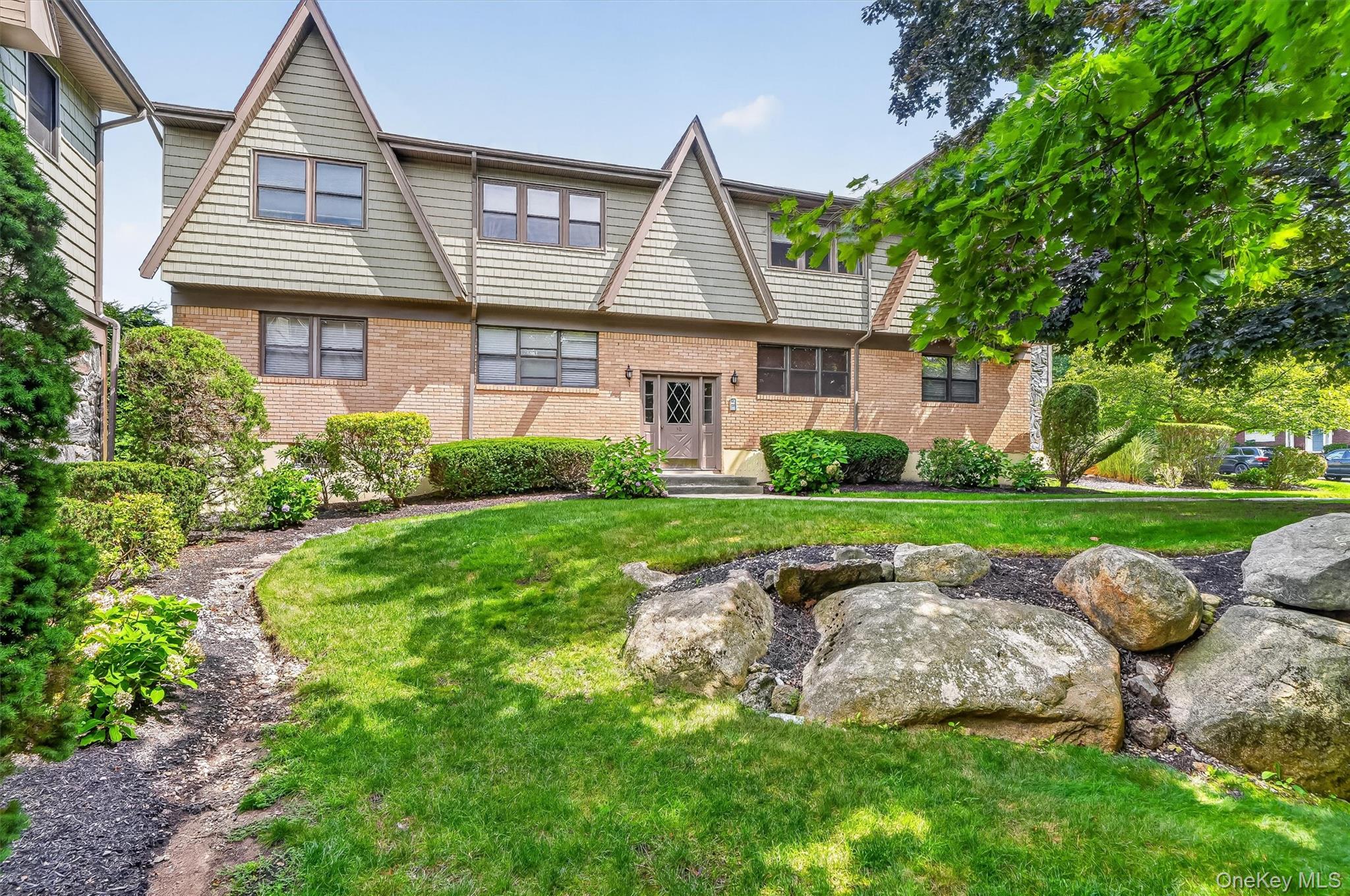 38 Milford Lane – For Sale