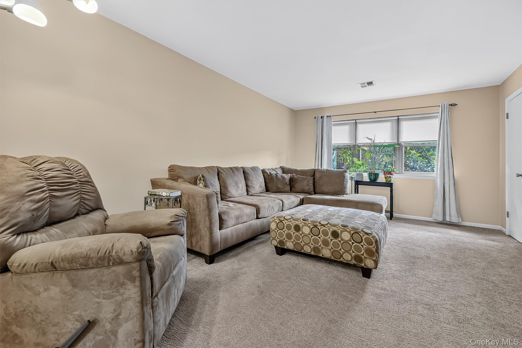 38 Milford Lane – For Sale photo 7