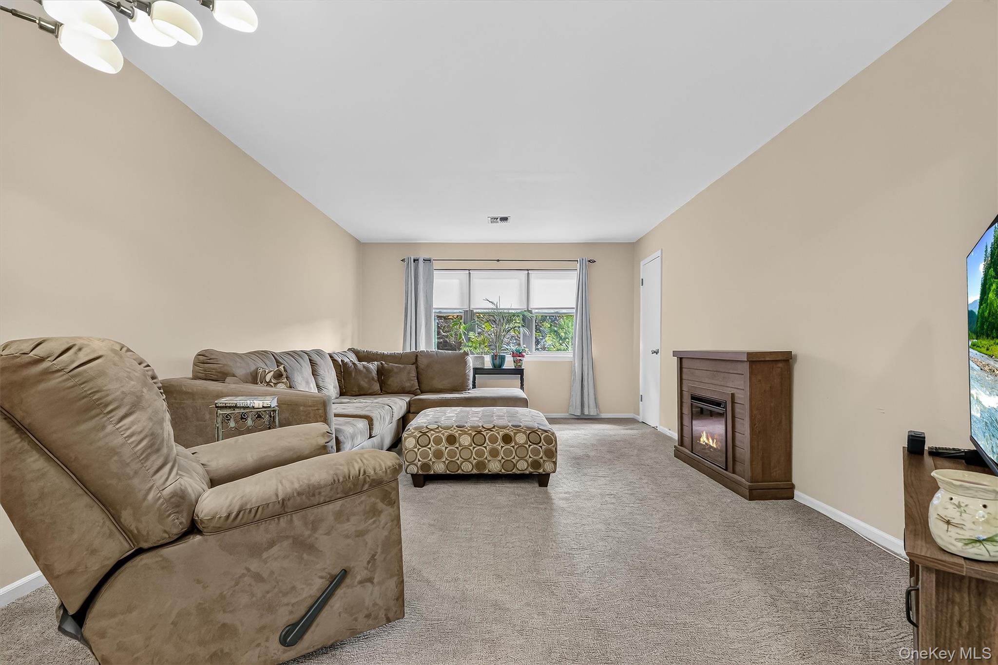 38 Milford Lane – For Sale photo 6